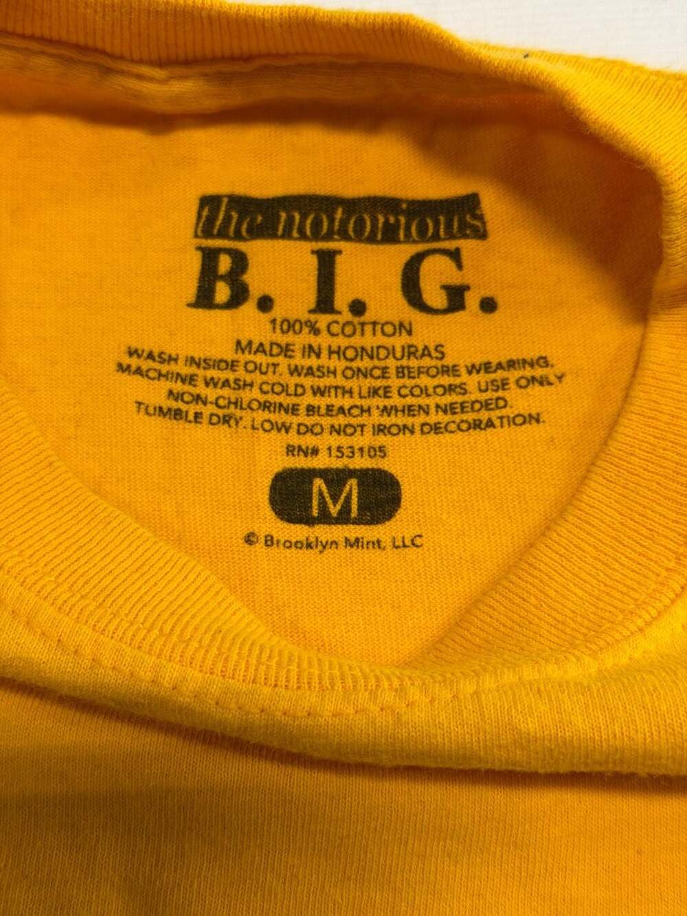 The Notorious B.I.G. Shirt Mens M Yellow Short Sleeve Hip Hop Rap Biggie Tee - Picture 3 of 6